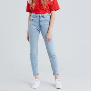 Levi’s 501 Skinny Jeans in Tango Light (light wash)